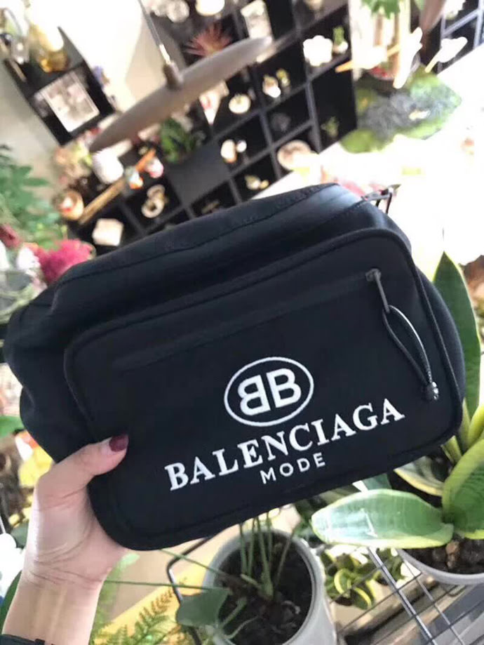 BALENCIAG巴黎世家 胸包 腰包  BL1707